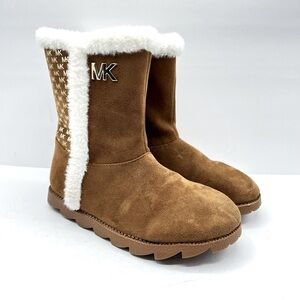 MK Little Girls Size 4 Suede Brown Winter Boots with Fur and gold details